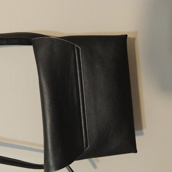 Faux leather small black Roots 73 purse - Picture 6 of 6